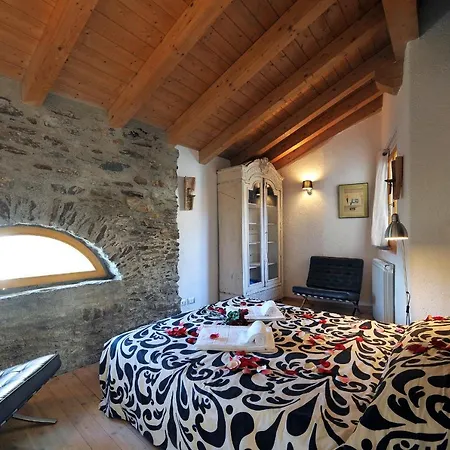 Sleeps 4 Pool